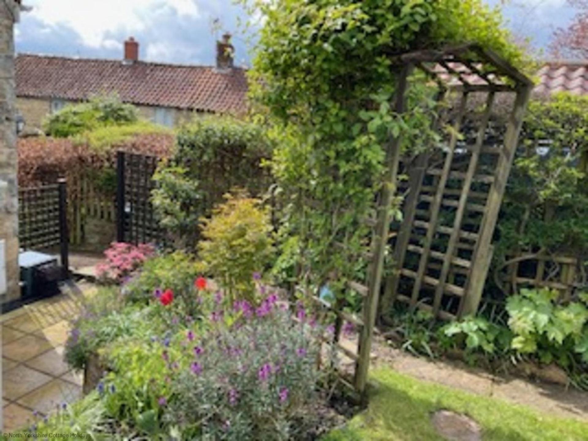 Picturesque Stone Cottage In The Heart Of North Yorkshire Village - Hideaway Cottage Exteriér fotografie